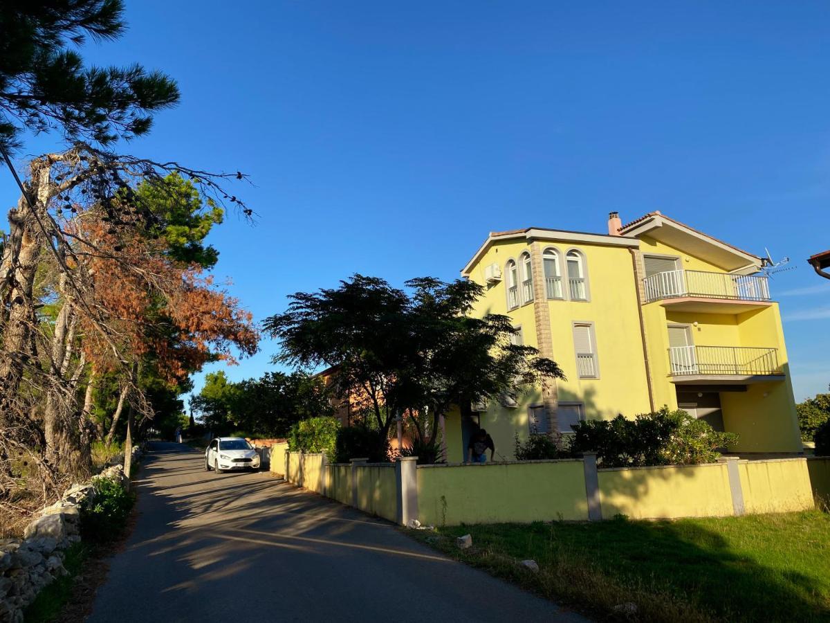 Villa Mena Вир Екстериор снимка